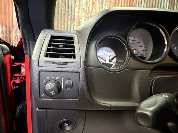 dodge-challenger-bensin-2010-big-26