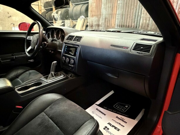 dodge-challenger-bensin-2010-big-31