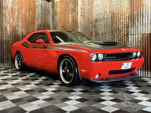 dodge-challenger-bensin-2010-big-0