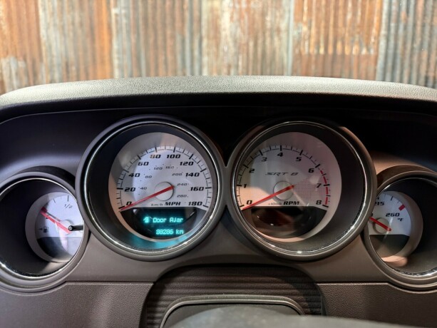 dodge-challenger-bensin-2010-big-24