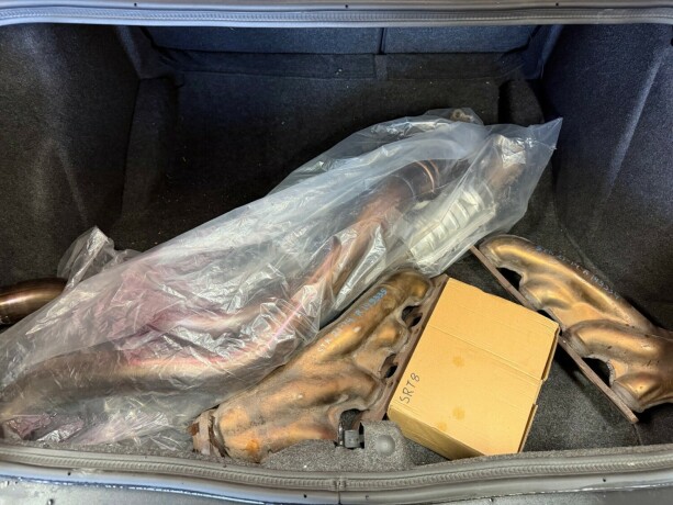 dodge-challenger-bensin-2010-big-37