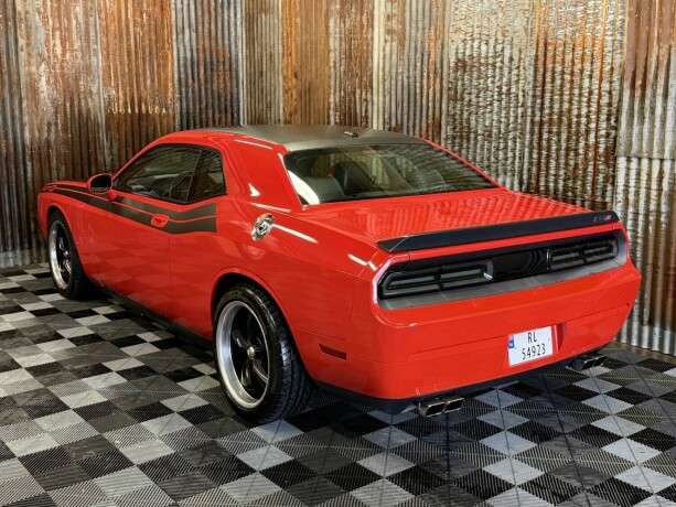 dodge-challenger-bensin-2010-big-12