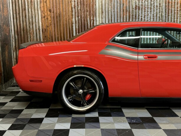 dodge-challenger-bensin-2010-big-4