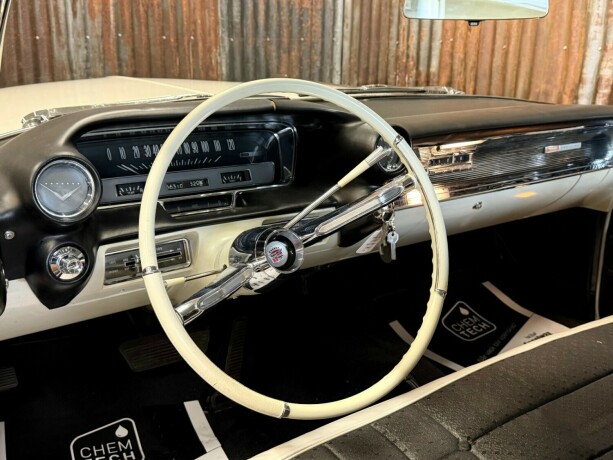 cadillac-deville-bensin-1960-big-25