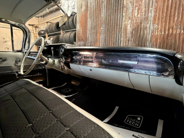 cadillac-deville-bensin-1960-big-34