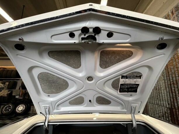 cadillac-deville-bensin-1960-big-41