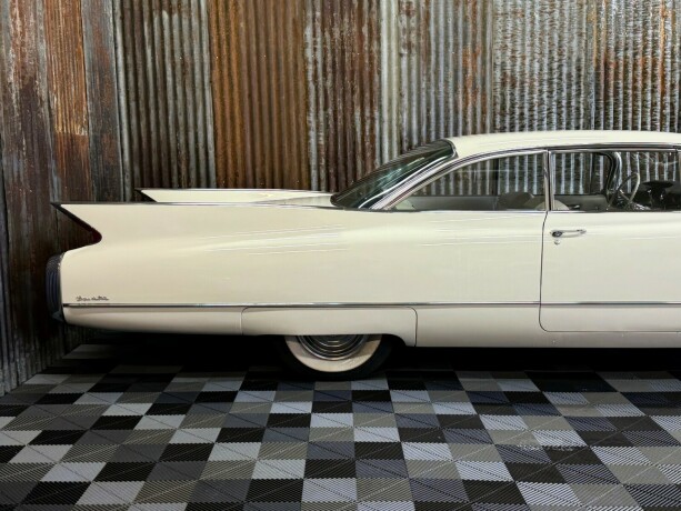 cadillac-deville-bensin-1960-big-5