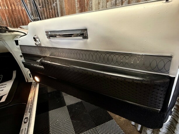 cadillac-deville-bensin-1960-big-35