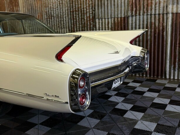 cadillac-deville-bensin-1960-big-15