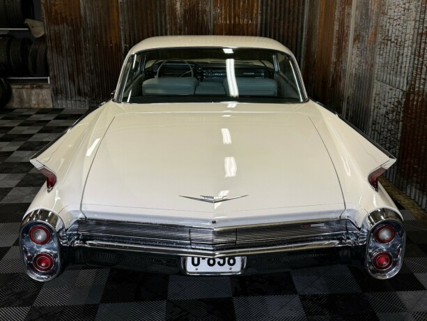 cadillac-deville-bensin-1960-big-23