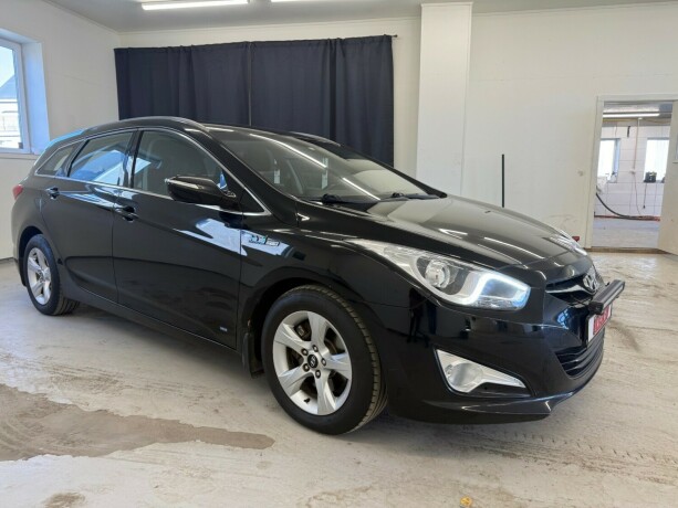 hyundai-i40-diesel-2012-big-0