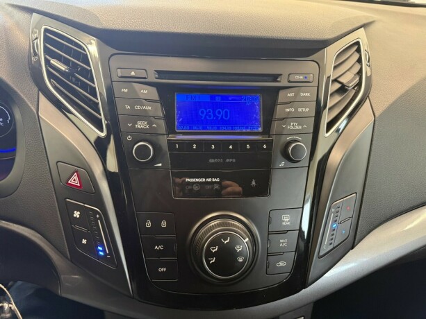 hyundai-i40-diesel-2012-big-22