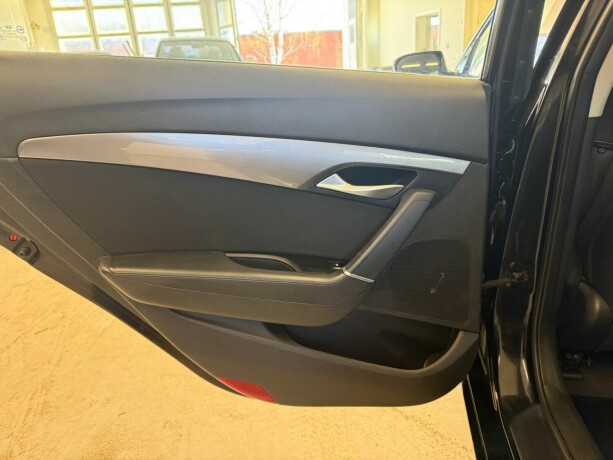 hyundai-i40-diesel-2012-big-14