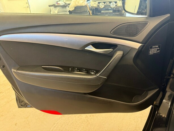 hyundai-i40-diesel-2012-big-17