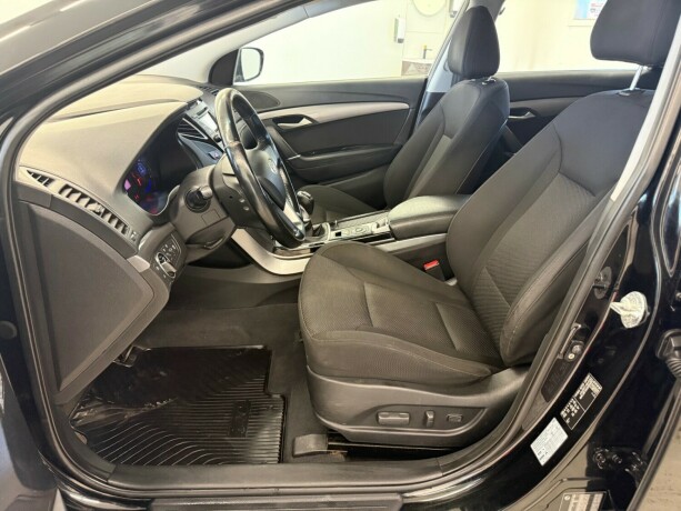 hyundai-i40-diesel-2012-big-16