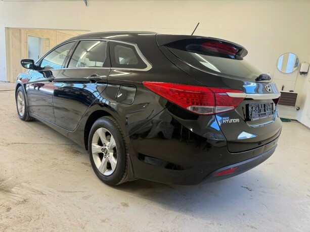 hyundai-i40-diesel-2012-big-4
