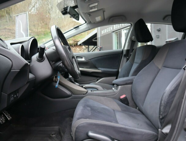 honda-civic-bensin-2013-big-6