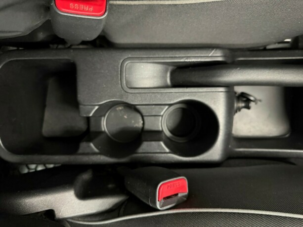 kia-venga-diesel-2010-big-13