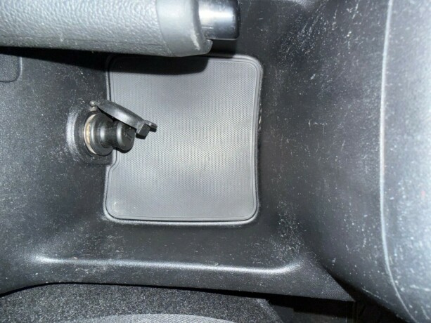 kia-venga-diesel-2010-big-14