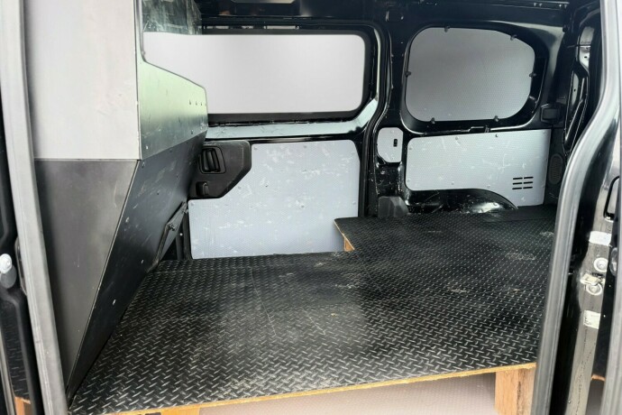 peugeot-expert-diesel-2016-big-13