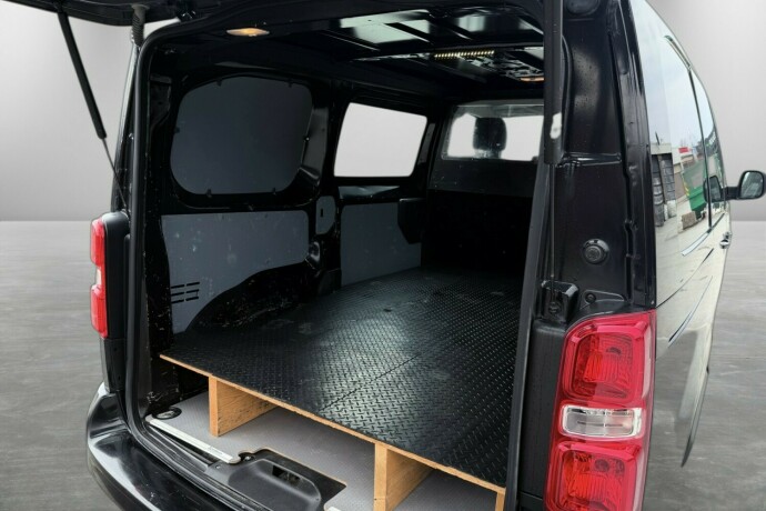 peugeot-expert-diesel-2016-big-12