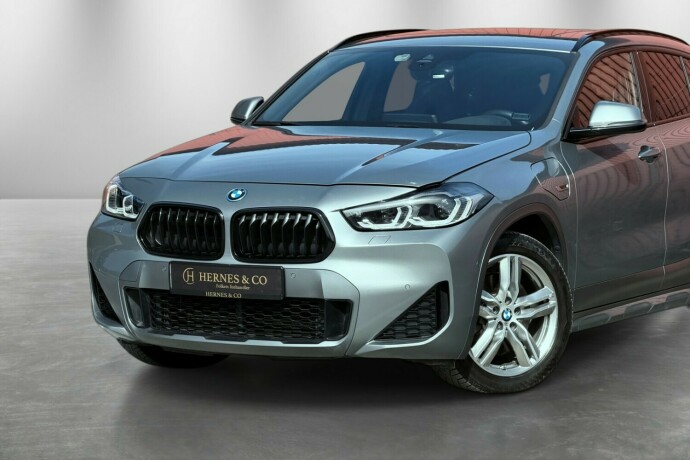 bmw-x2-elektrisitetbensin-2022-big-1