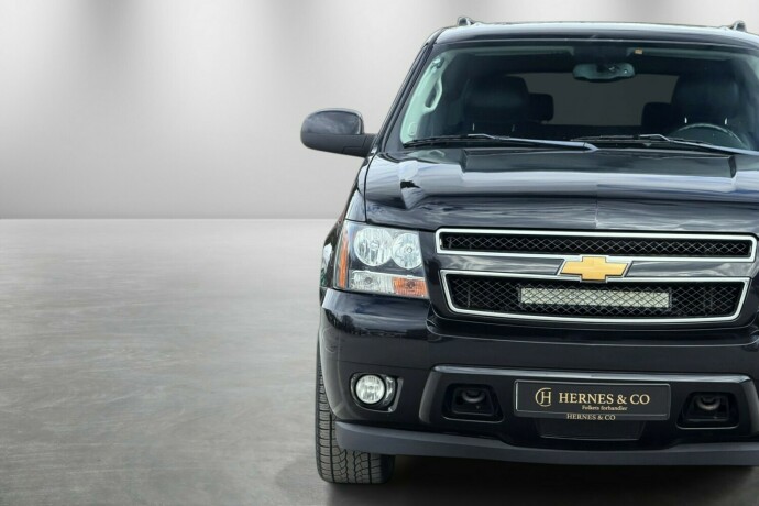 chevrolet-suburban-bensin-2012-big-4
