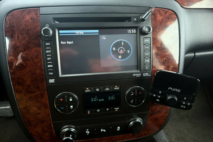 chevrolet-suburban-bensin-2012-big-32