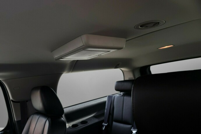 chevrolet-suburban-bensin-2012-big-38