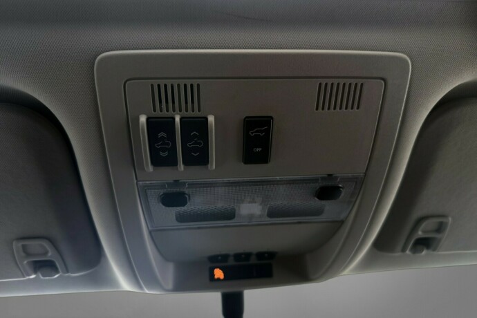 chevrolet-suburban-bensin-2012-big-17