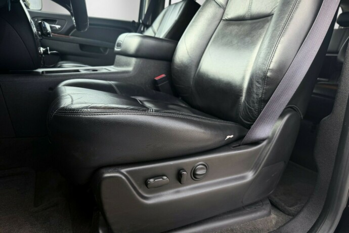 chevrolet-suburban-bensin-2012-big-14