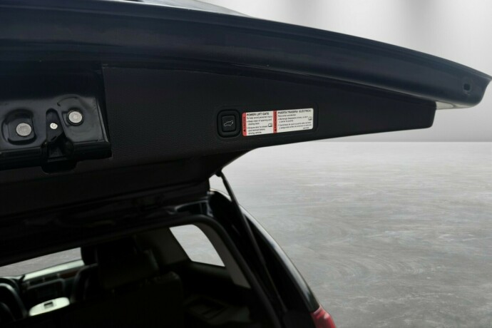 chevrolet-suburban-bensin-2012-big-13