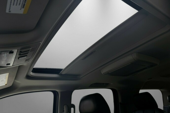 chevrolet-suburban-bensin-2012-big-16