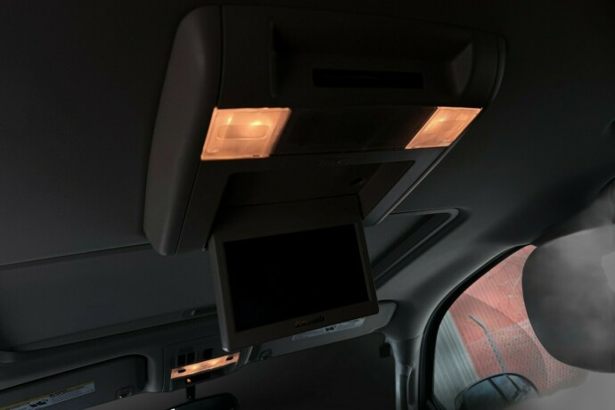 chevrolet-suburban-bensin-2012-big-39