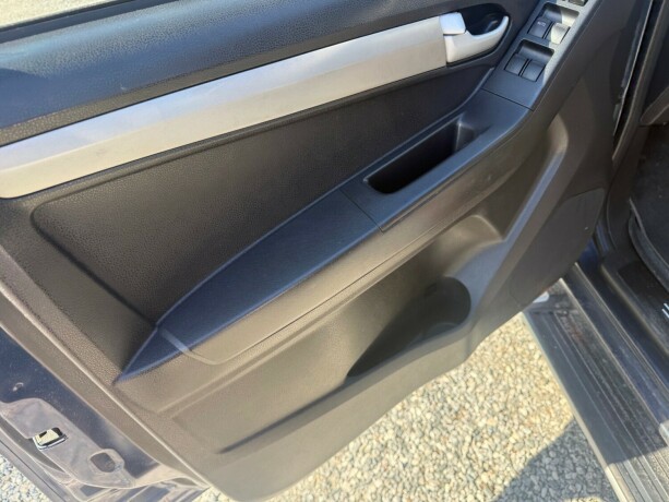 isuzu-d-max-diesel-2013-big-18