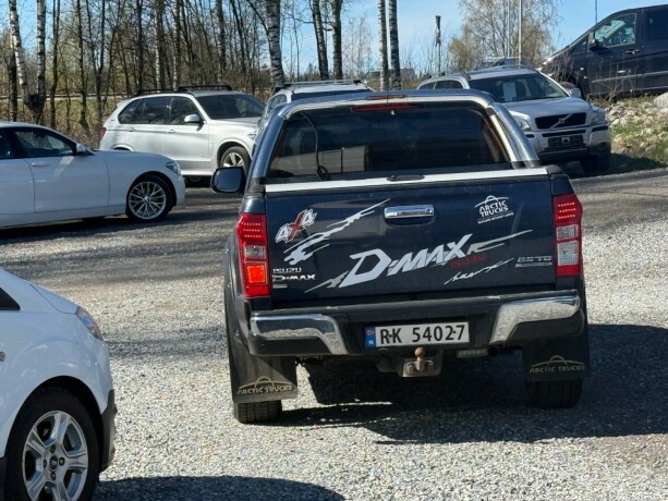 isuzu-d-max-diesel-2013-big-4