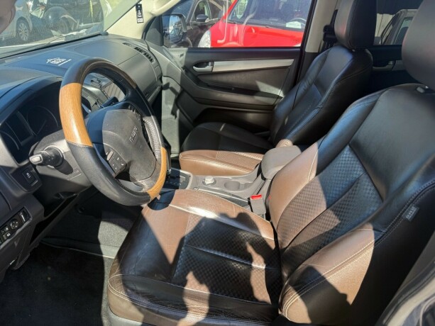 isuzu-d-max-diesel-2013-big-19