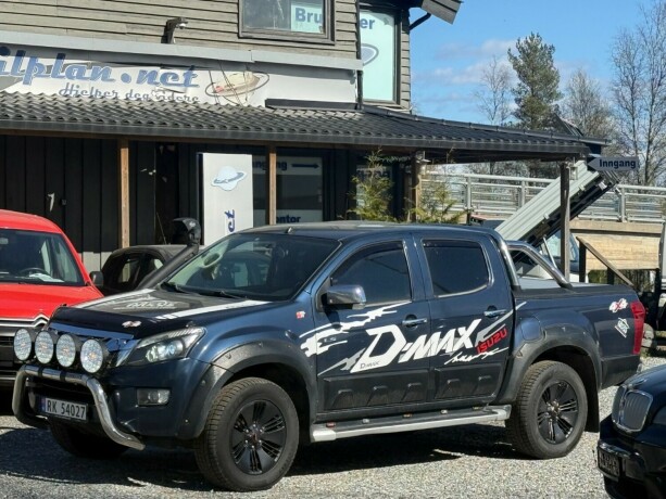 isuzu-d-max-diesel-2013-big-1