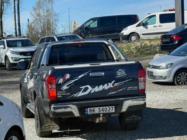 isuzu-d-max-diesel-2013-big-10