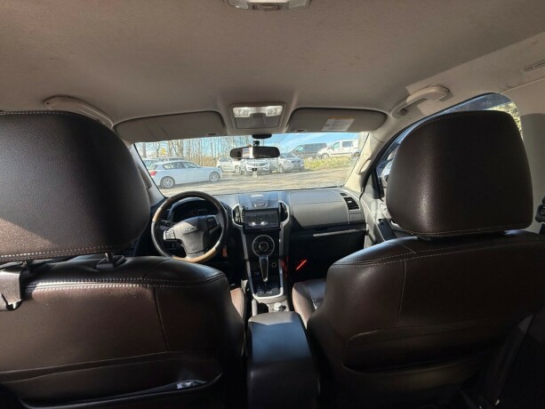 isuzu-d-max-diesel-2013-big-14