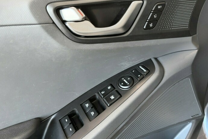 hyundai-ioniq-elektrisitetbensin-2019-big-25