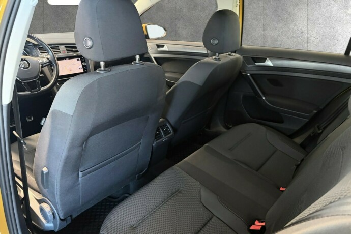 volkswagen-golf-bensin-2019-big-4