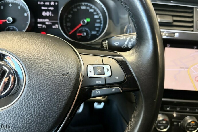 volkswagen-golf-bensin-2019-big-13