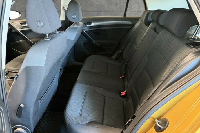 volkswagen-golf-bensin-2019-big-2