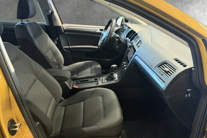 volkswagen-golf-bensin-2019-big-10