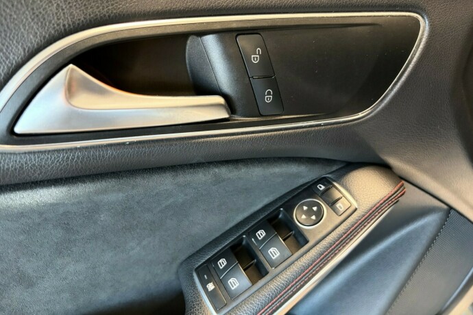 mercedes-benz-cla-bensin-2017-big-25