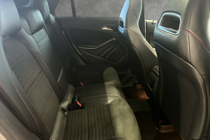 mercedes-benz-cla-bensin-2017-big-15