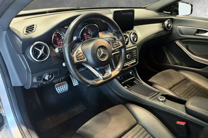 mercedes-benz-cla-bensin-2017-big-13