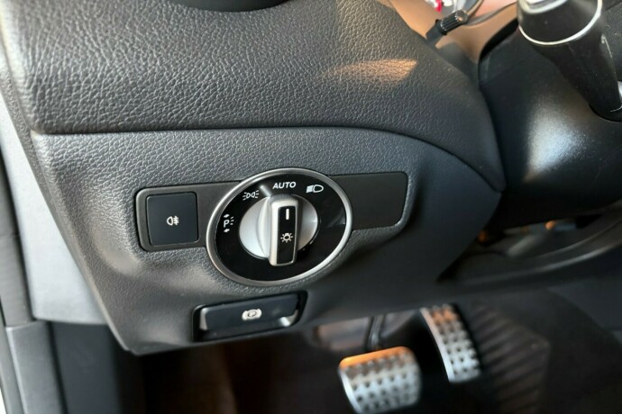 mercedes-benz-cla-bensin-2017-big-9