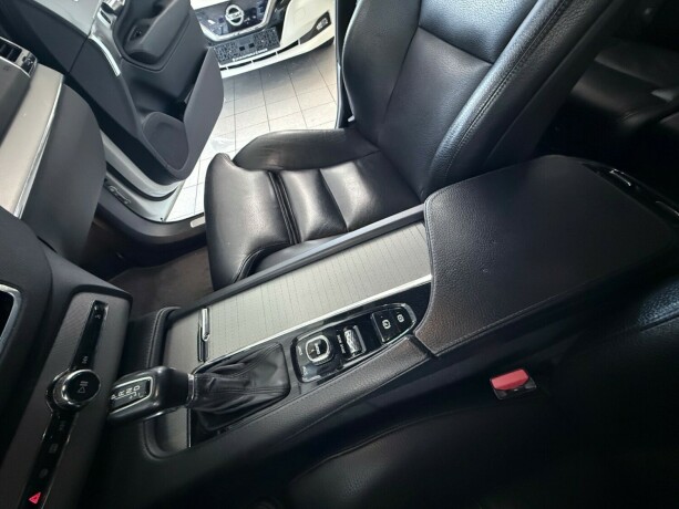 volvo-xc-90-diesel-2016-big-16